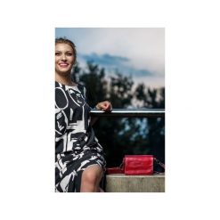 Torebka skórzana, czerwona Yvonne 1. Czerwone torebki klasyczne damskie Bolsa, bez wzorów, ze skóry, bez dodatków. Za 299,00 zł.