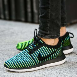 Buty Nike Wmns Roshe Two Flyknit "Photo Blue" (844929-003). Niebieskie buty sportowe damskie Nike, z materiału. Za 269,99 zł.