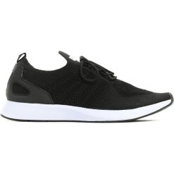 Czarne Buty Sportowe Soundness. Czarne halówki męskie marki Born2be, na sznurówki. Za 99,99 zł.
