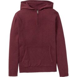 Sweter z kapturem z bawełny z recyclingu bonprix czerwony klonowy. Czerwone swetry męskie bonprix, xxl, bez wzorów, z bawełny, z kapturem, z kapturem. Za 34,99 zł.