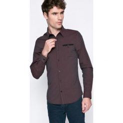 Guess Jeans - Koszula. Czarne koszule męskie marki Guess Jeans, m, z aplikacjami, z elastanu, klasyczne, z klasycznym kołnierzykiem, z długim rękawem. W wyprzedaży za 139,90 zł.