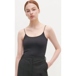 Gładki top - Czarny. Czarne topy damskie Reserved, s, bez wzorów, bez kołnierzyka. Za 39,99 zł.