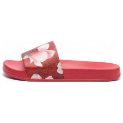 Desigual Klapki Damskie Sandal Hindi Dance 37 Czerwone. Czerwone klapki damskie Desigual, bez wzorów, bez obcasa. W wyprzedaży za 89,00 zł.