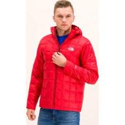 Kurtka puchowa The North Face Kabru NF0A3L4V682. Czerwone kurtki męskie The North Face, xxl, bez wzorów, z poliesteru, bez kaptura. W wyprzedaży za 539,00 zł.