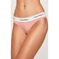Calvin Klein Underwear - Stringi. Pomarańczowe majtki damskie xs, z elastanu. W wyprzedaży za 59,90 zł.