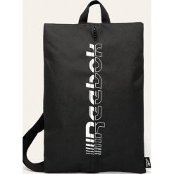 Reebok - Torba sportowa. Czarne torby męskie sportowe Reebok, w paski, z poliesteru, sportowe. Za 59,90 zł.
