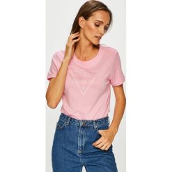 Guess Jeans - Top. Różowe bluzki z odkrytymi ramionami marki Guess Jeans, s, z nadrukiem, z bawełny. Za 189,90 zł.