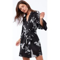 Etam - Szlafrok Janel. Szare szlafroki damskie marki Etam, l. Za 179,90 zł.