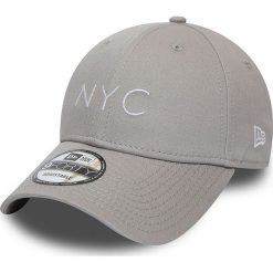 New Era - Czapka. Zielone czapki męskie New Era, bez wzorów, z bawełny. W wyprzedaży za 69,90 zł.