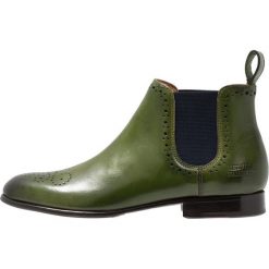 Melvin & Hamilton SALLY Ankle boot ultra green. Zielone botki damskie marki Melvin & Hamilton, ze skóry, bez obcasa, bez zapięcia. Za 709,00 zł.