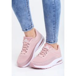 Różowe Buty Sportowe Soft Day. Czerwone buty sportowe damskie marki Born2be, z materiału. Za 99,99 zł.