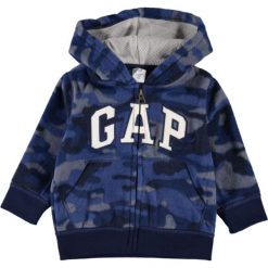 Kurtka polarowa w kolorze granatowym. Niebieskie bluzy niemowlęce Gap Kids, z aplikacjami, z polaru, bez rękawów, bez kaptura. W wyprzedaży za 77,95 zł.