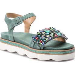 Sandały ALMA EN PENA - V19835 Suede Aqua. Zielone klapki damskie Alma en Pena, z aplikacjami, ze skóry, bez obcasa. W wyprzedaży za 339,00 zł.