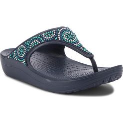Klapki damskie: Japonki CROCS - Sloane Beaded Flip 205051 Navy/Turquoise