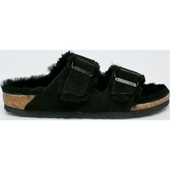 Birkenstock - Kapcie Arizona Fur. Czarne kapcie damskie marki Birkenstock, ze skóry. W wyprzedaży za 339,90 zł.