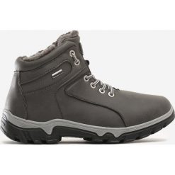 Ciemnoszare Trapery Calliston. Szare buty trekkingowe męskie Born2be, na sznurówki. Za 159,99 zł.