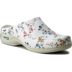 Klapki NURSING CARE - Paris WG4F1 Flowers. Białe klapki damskie marki Nursing Care, ze skóry. Za 279,00 zł.