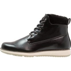 Buty zimowe męskie: Feud London WEDGE CHUKKA Botki sznurowane black