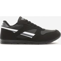 Czarno-Szare Buty Sportowe Hug. Czarne buty sportowe męskie Born2be, bez zapięcia. W wyprzedaży za 74,99 zł.