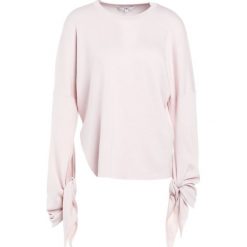 Swetry klasyczne damskie: Tibi TIED SLEEVE Sweter pale blush