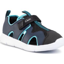 Sandały CLARKS - Ath Surf T 261500057 Navy. Niebieskie sandały chłopięce Clarks, ze skóry ekologicznej, bez zapięcia. Za 159,00 zł.