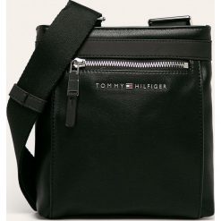 Tommy Hilfiger - Saszetka. Czarne torby męskie skórzane TOMMY HILFIGER, w paski, ze skóry ekologicznej, casualowe, na ramię, małe. Za 339,90 zł.