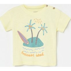 Bawełniany t-shirt z aplikacją 3d -. T-shirty męskie Reserved, z aplikacjami, z bawełny, bez kołnierzyka. W wyprzedaży za 15,99 zł.
