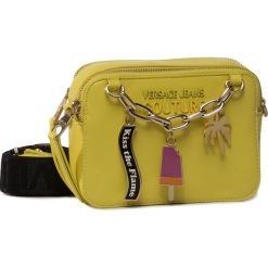 Torebka VERSACE JEANS COUTURE - E1VVBB65 71502 600. Żółte listonoszki damskie Versace Jeans Couture, bez wzorów, z jeansu, bez dodatków. Za 779,00 zł.