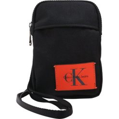 Torby na ramię męskie: Calvin Klein Jeans SPORT ESSENTIAL PHONE CROSSBODY Torba na ramię black