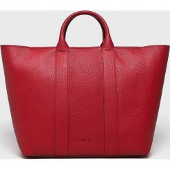Calvin Klein - Torebka. Czerwone torebki klasyczne damskie Calvin Klein, w paski, z materiału, duże. Za 749,90 zł.