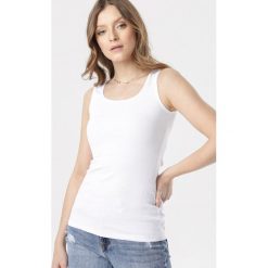 Biały Top Straephis. Białe topy damskie Born2be, s, bez wzorów, z dzianiny, sportowe, z okrągłym kołnierzem, bez rękawów. Za 39,99 zł.