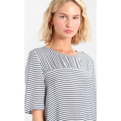 Bluzki asymetryczne: Soaked in Luxury KARINA Bluzka broken white/blue