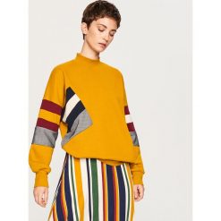Bluzy rozpinane damskie: Bluza z kolorowymi paskami - Żółty