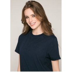 Tommy Jeans - Top. Niebieskie topy damskie marki Tommy Jeans, s, z bawełny, z okrągłym kołnierzem. W wyprzedaży za 129,90 zł.