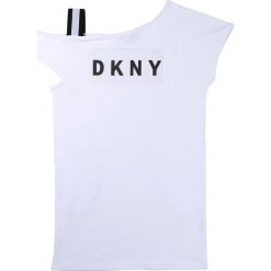 Dkny - T-shirt dziecięcy 110-146 cm. Czarne bluzki dziewczęce DKNY, z nadrukiem, z dzianiny, z okrągłym kołnierzem, z krótkim rękawem, krótkie, bez kaptura. Za 279,90 zł.