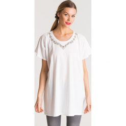 Biały t-shirt maxi My twin ze zdobieniami. Białe t-shirty damskie Twinset, s, z aplikacjami, z bawełny, z okrągłym kołnierzem. Za 195,60 zł.
