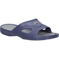 Granatowe klapki American A093-170606-3. Szare klapki męskie marki American, bez wzorów. Za 29,99 zł.