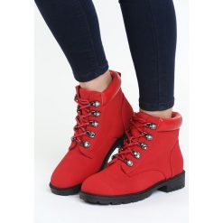 Czerwone Traperki Autumn Breaker. Czerwone buty zimowe damskie Born2be, na obcasie. Za 99,99 zł.