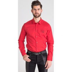KOSZULA VERSACE JEANS. Czerwone koszule męskie m, z haftami, z bawełny. Za 320,00 zł.