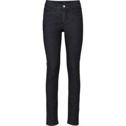 Dżinsy ze stretchem z lekkiego materiału bonprix czarny denim. Czarne jeansy damskie bonprix. Za 99,99 zł.