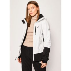 Kurtka snowboardowa Jack Wolfskin Big White 1111621-5018. Białe kurtki damskie Jack Wolfskin, na zimę, xs, bez wzorów, z poliesteru, bez kaptura, snowboardowy. W wyprzedaży za 879,00 zł.