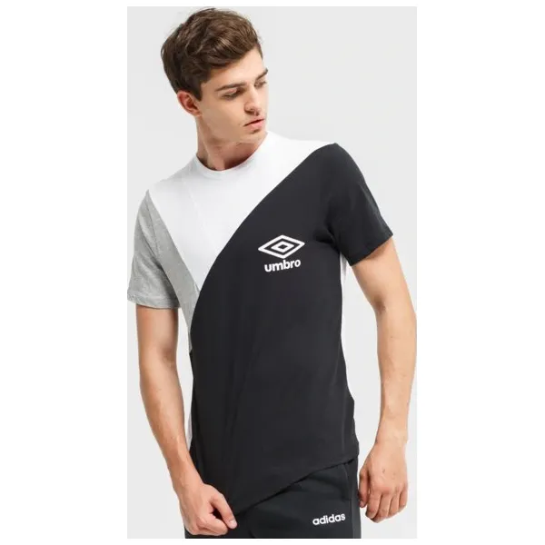 Umbro Koszulka Ss Colourblock , czarny, rozmiar XXL. Czarne koszulki męskie Umbro, xxl, z aplikacjami, z bawełny, bez kołnierzyka, bez rękawów. W wyprzedaży za 47,99 zł.