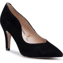 Półbuty CAPRICE - 9-22403-24 Black Suede 904. Czarne półbuty damskie Caprice, bez wzorów, z zamszu, bez obcasa, na obcasie, bez zapięcia. W wyprzedaży za 199,00 zł.