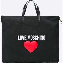 Love Moschino - Torebka. Białe torebki klasyczne damskie marki Love Moschino, w paski, z materiału, duże. W wyprzedaży za 479,90 zł.
