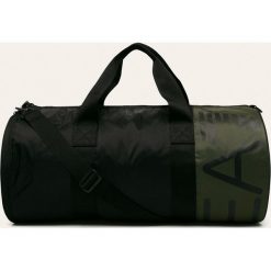 EA7 Emporio Armani - Torba. Czarne torby męskie sportowe EA7 Emporio Armani, w paski, z poliesteru, sportowe. W wyprzedaży za 499,90 zł.