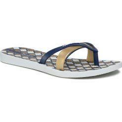 Japonki IPANEMA - Kirei Silk V Fem 82770 White/Blue/Gold 22861. Niebieskie klapki damskie Ipanema, bez wzorów, z tworzywa sztucznego, bez obcasa. Za 69,99 zł.