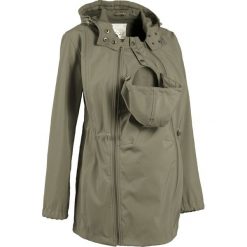 Kurtka softshell ciążowa, z wstawką niemowlęcą na nosidełko, z regulacją obwodu bonprix oliwkowy. Zielone płaszcze damskie bonprix, bez wzorów, z softshellu, moda ciążowa. Za 249,99 zł.
