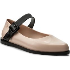 Półbuty MELISSA - Mary Jane Ad 32333 Pink/Black 51647. Różowe półbuty damskie marki Melissa, bez wzorów, z tworzywa sztucznego, bez obcasa, na płaskiej podeszwie, bez zapięcia. Za 279,00 zł.