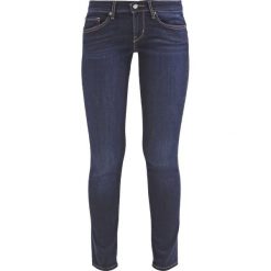 Levi's® 711 SKINNY Jeans Skinny Fit daytrip. Niebieskie jeansy damskie marki Levi's®, z bawełny. W wyprzedaży za 335,20 zł.