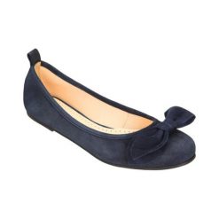 Skórzane baleriny w kolorze granatowym. Baleriny damskie Clarks, Wojas. W wyprzedaży za 179,95 zł.